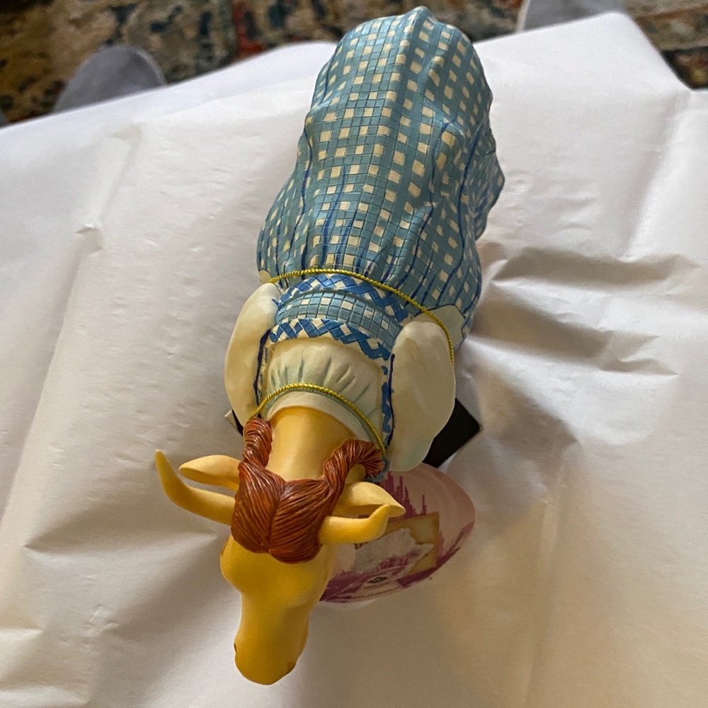 Dorothy Cow Figurine - Blue and Yellow by - Picture 3 of 4